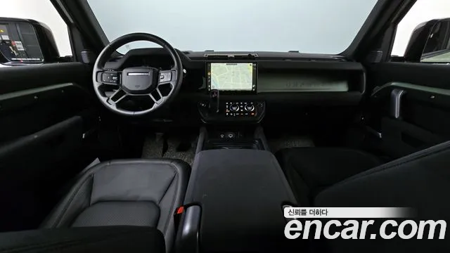Land Rover Defender 2023 — фото 10