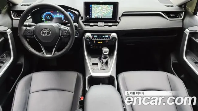 Toyota RAV4 2025 — фото 10
