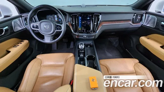 Volvo S60 2022 — фото 10