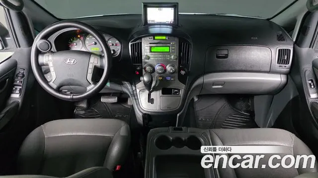Hyundai Starex 2015 — фото 10