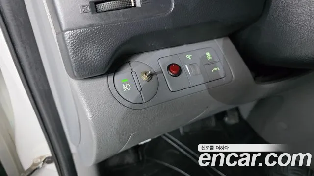Hyundai Starex 2015 — фото 18