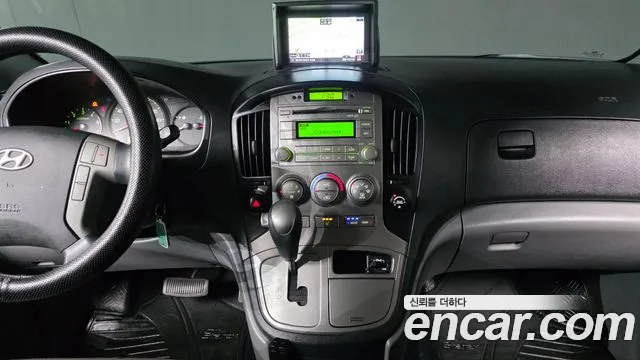 Hyundai Starex 2015 — фото 20