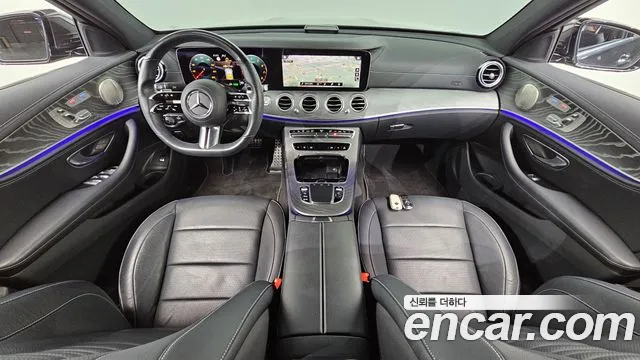Mercedes-Benz E-Class 2022 — фото 10