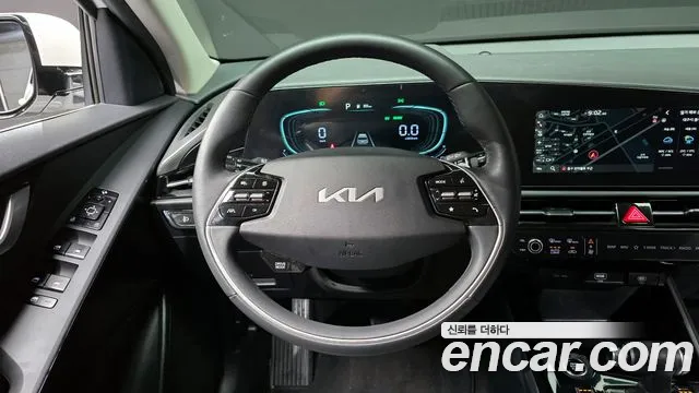 Kia Niro 2022 — фото 13