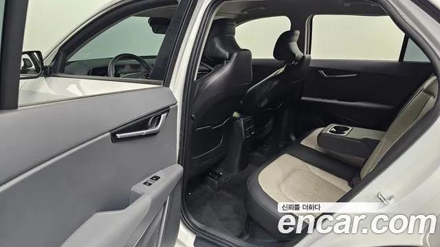 Kia Niro 2022 — фото 11