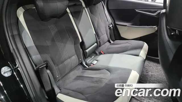 Kia EV6 2023 — фото 17