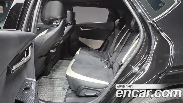 Kia EV6 2023 — фото 18
