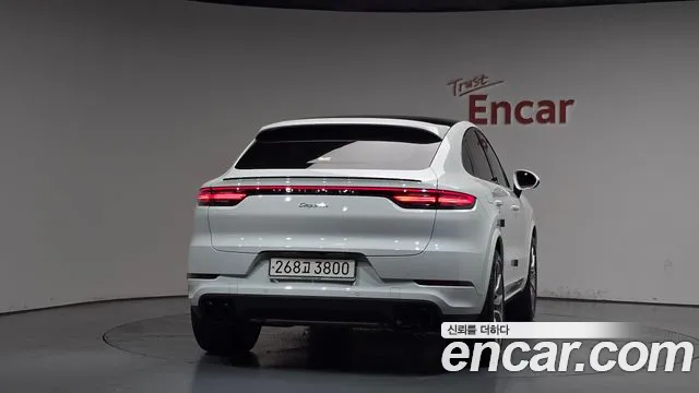 Porsche Cayenne 2020 — фото 3