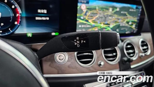 Mercedes-Benz E-Class 2020 — фото 9