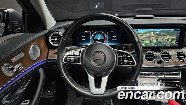 Mercedes-Benz E-Class 2020 — фото 13