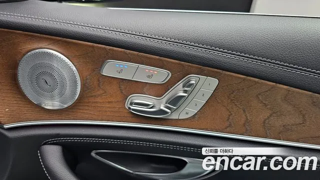 Mercedes-Benz E-Class 2020 — фото 20
