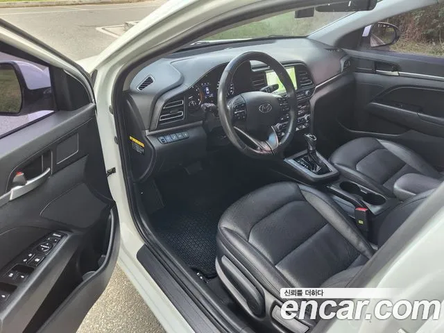 Hyundai AVANTE 2020 — фото 10
