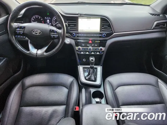 Hyundai AVANTE 2020 — фото 13