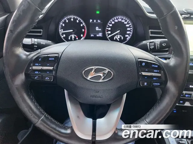 Hyundai AVANTE 2020 — фото 15