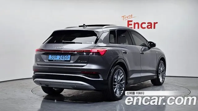 Audi Q4 e-tron 2025 — фото 2