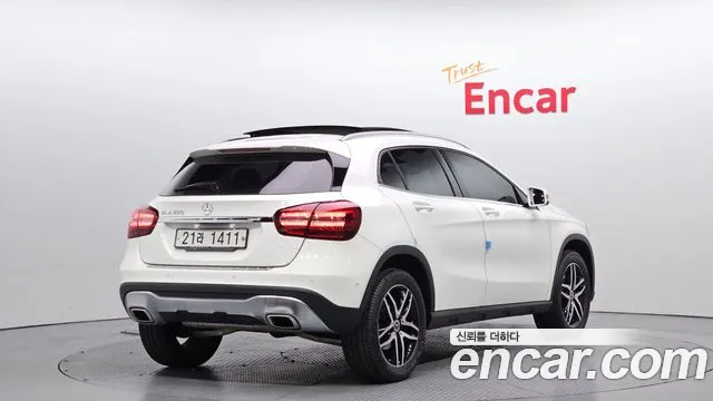 Mercedes-Benz GLA-Class 2018 — фото 2