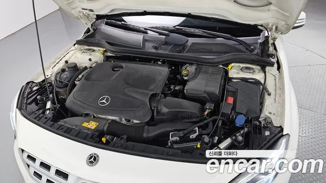 Mercedes-Benz GLA-Class 2018 — фото 6