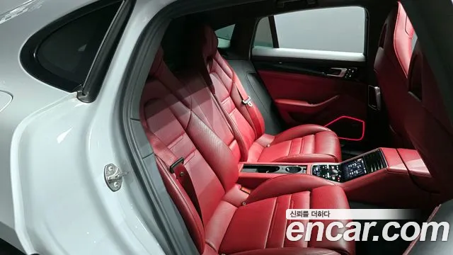 Porsche Panamera 2022 — фото 17