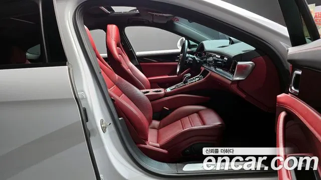 Porsche Panamera 2022 — фото 16