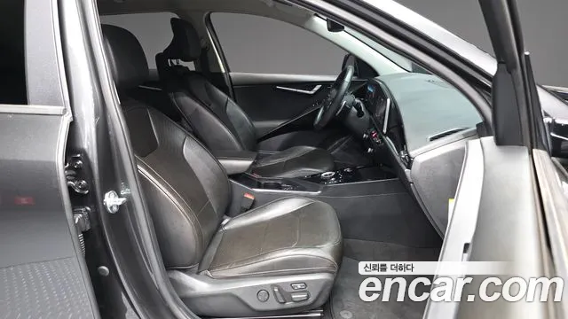 Kia Niro 2024 — фото 11