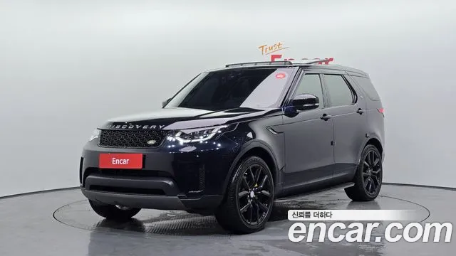 Land Rover Discovery 2018 — фото 1