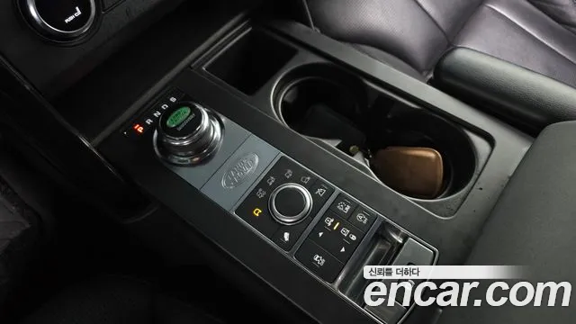 Land Rover Discovery 2018 — фото 12