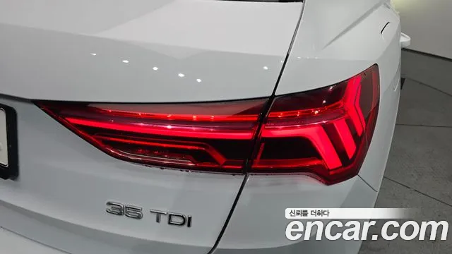 Audi Q3 2020 — фото 9