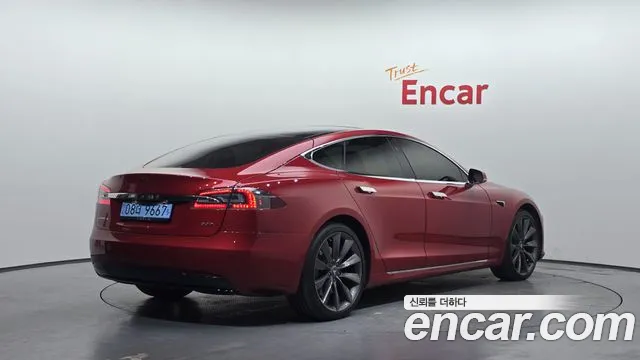 Tesla Model S 2017 — фото 2