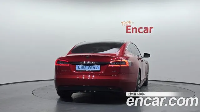Tesla Model S 2017 — фото 4