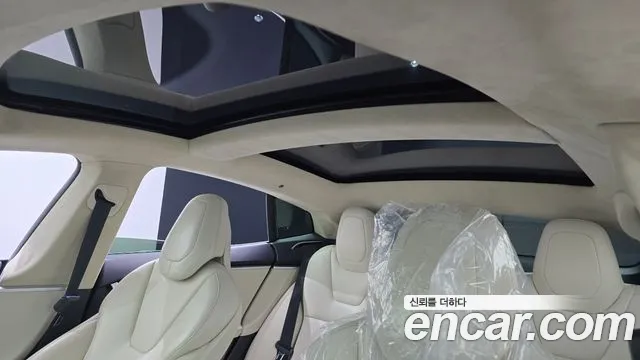 Tesla Model S 2017 — фото 15