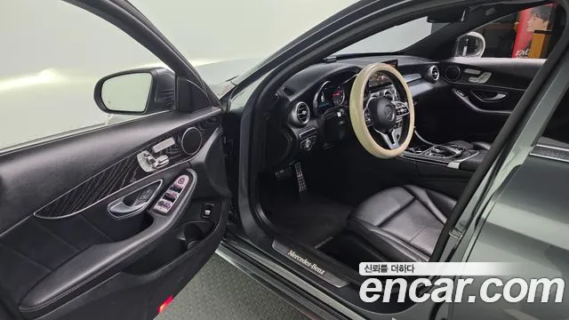 Mercedes-Benz C-Class 2019 — фото 10