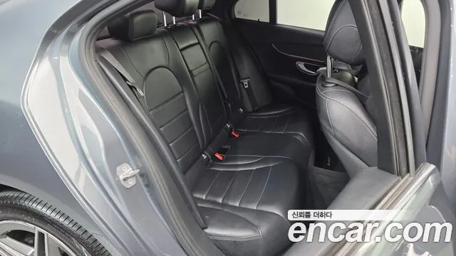 Mercedes-Benz C-Class 2019 — фото 11