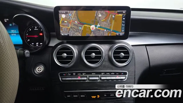 Mercedes-Benz C-Class 2019 — фото 13