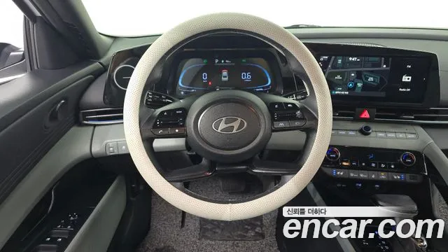 Hyundai AVANTE 2024 — фото 13