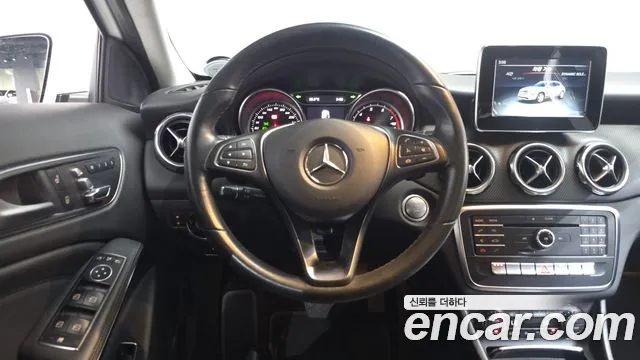 Mercedes-Benz GLA-Class 2019 — фото 18