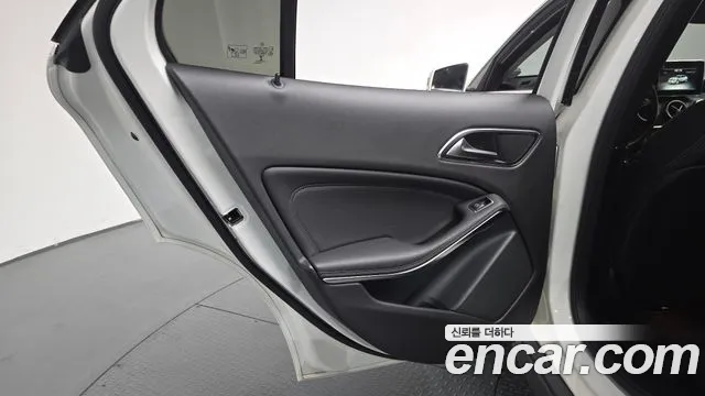 Mercedes-Benz GLA-Class 2019 — фото 14