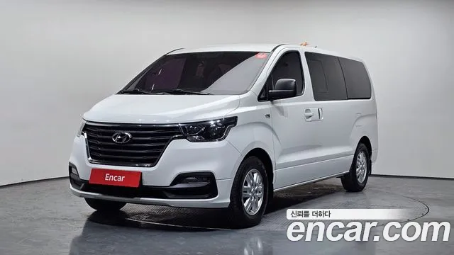 Hyundai Starex 2019 — фото 1