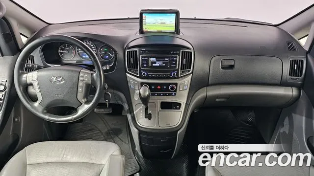 Hyundai Starex 2019 — фото 7