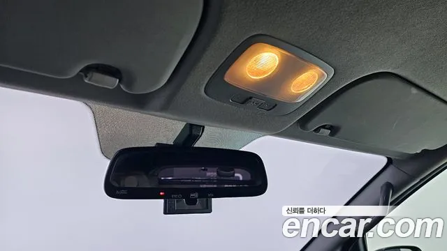 Hyundai Starex 2019 — фото 15