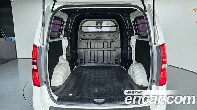 Hyundai Starex 2019 — фото 20