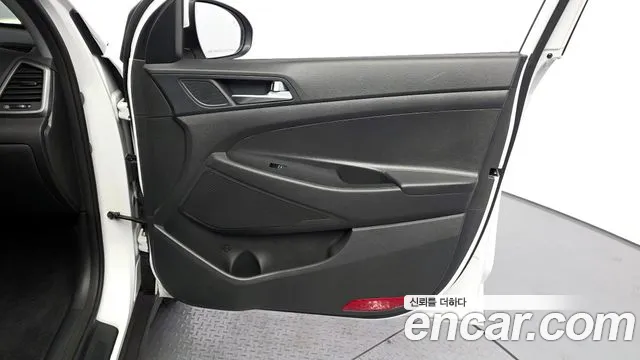 Hyundai Tucson 2018 — фото 15