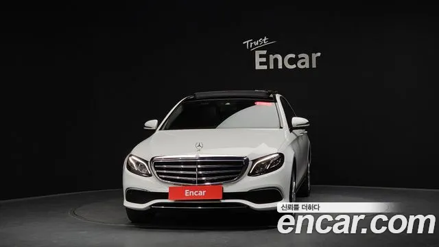 Mercedes-Benz E-Class 2017 — фото 2
