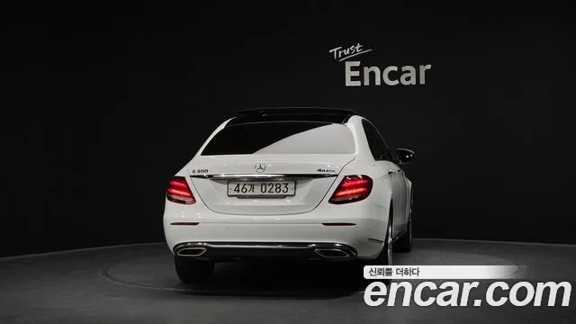 Mercedes-Benz E-Class 2017 — фото 3