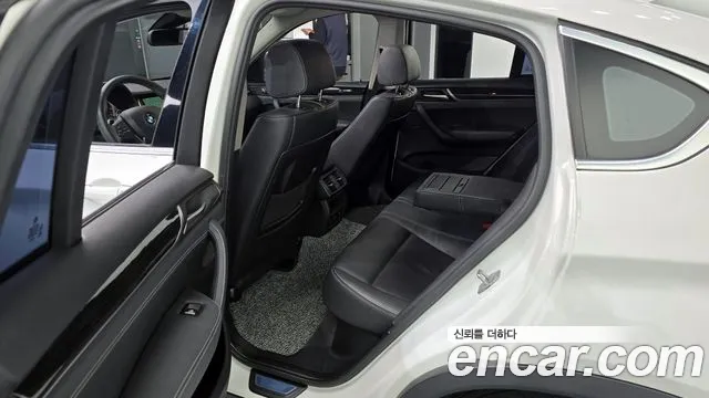 BMW X4 2015 — фото 11