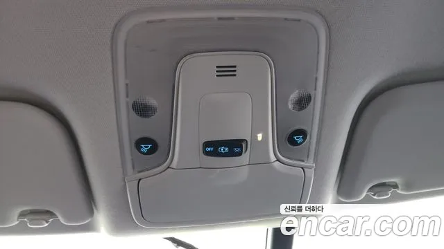 Toyota Prius 2017 — фото 16