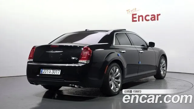 Chrysler 300C 2015 — фото 2