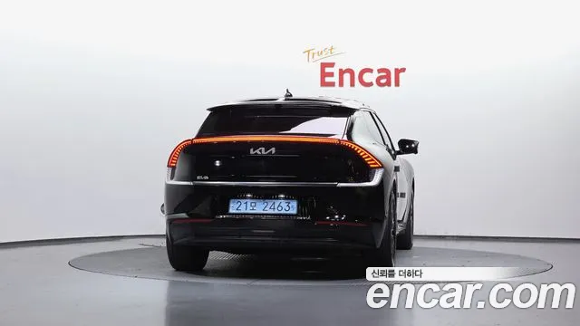 Kia EV6 2023 — фото 4