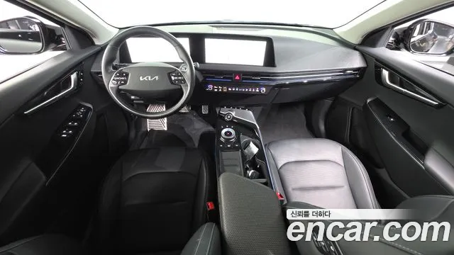 Kia EV6 2023 — фото 10