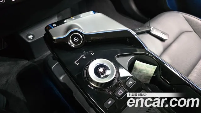 Kia EV6 2023 — фото 12