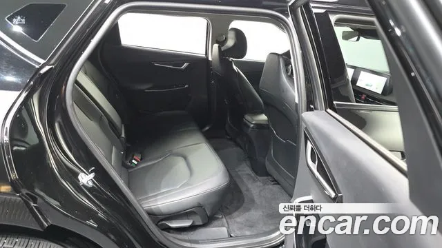 Kia EV6 2023 — фото 18